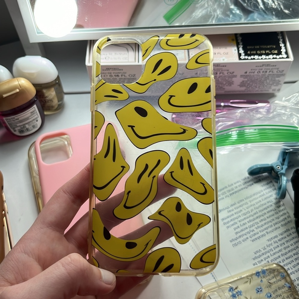 9 different iPhone 11 cases - Picture 8 of 9